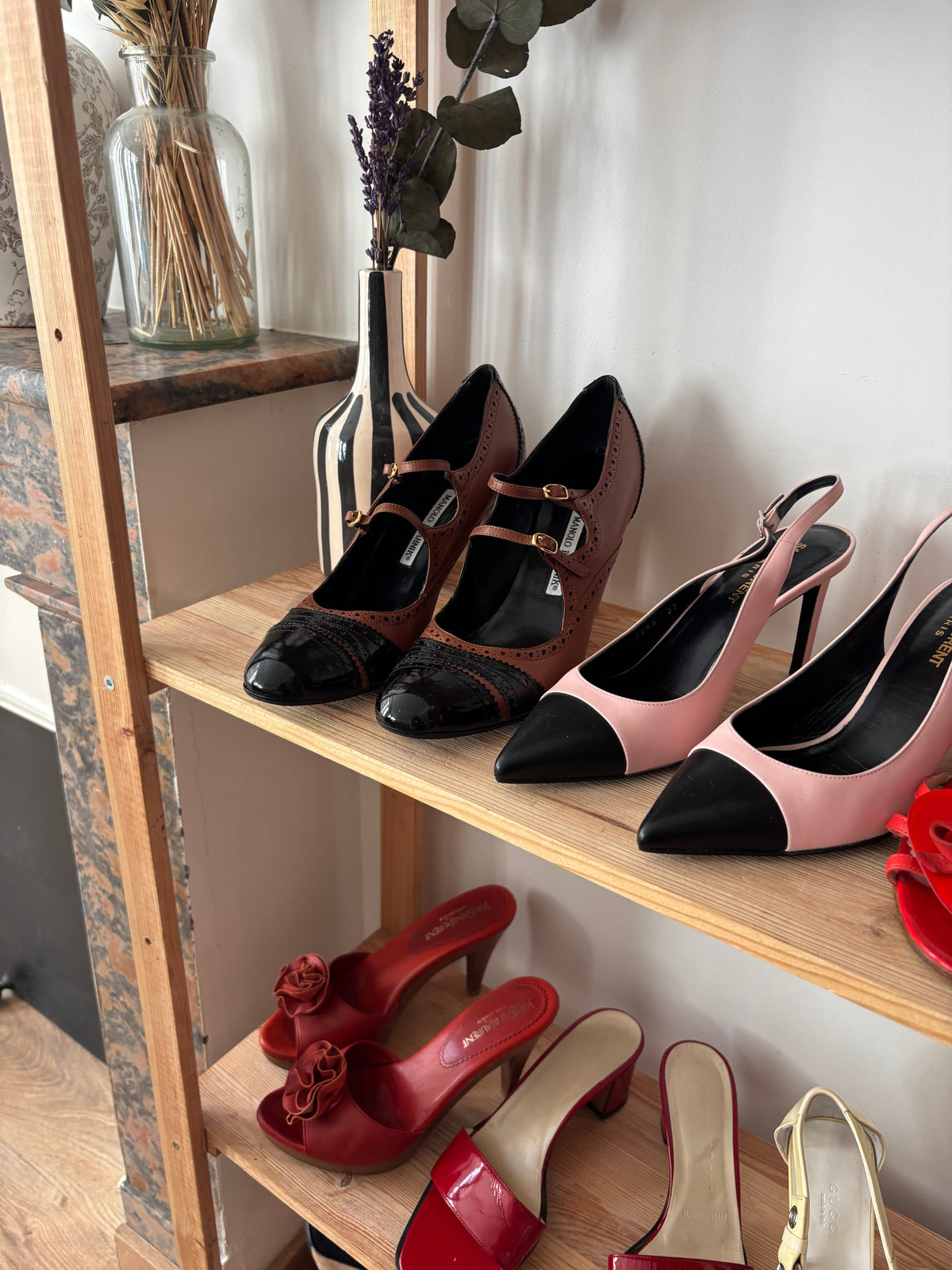 Pourquoi on aime tant les chaussures de luxe de seconde main